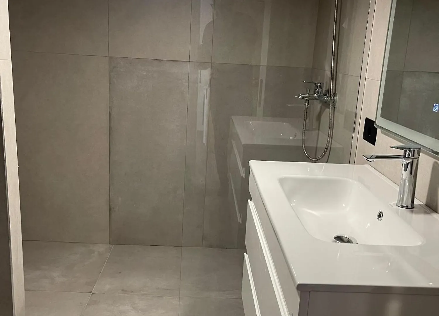 Elite Apartment Booking Tirana