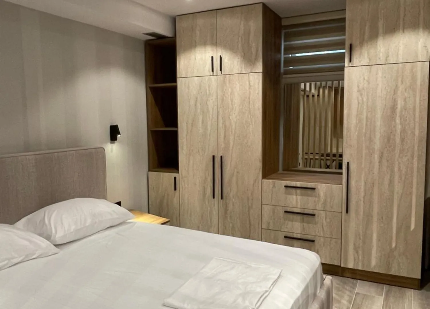 Elite Apartment Booking Tirana