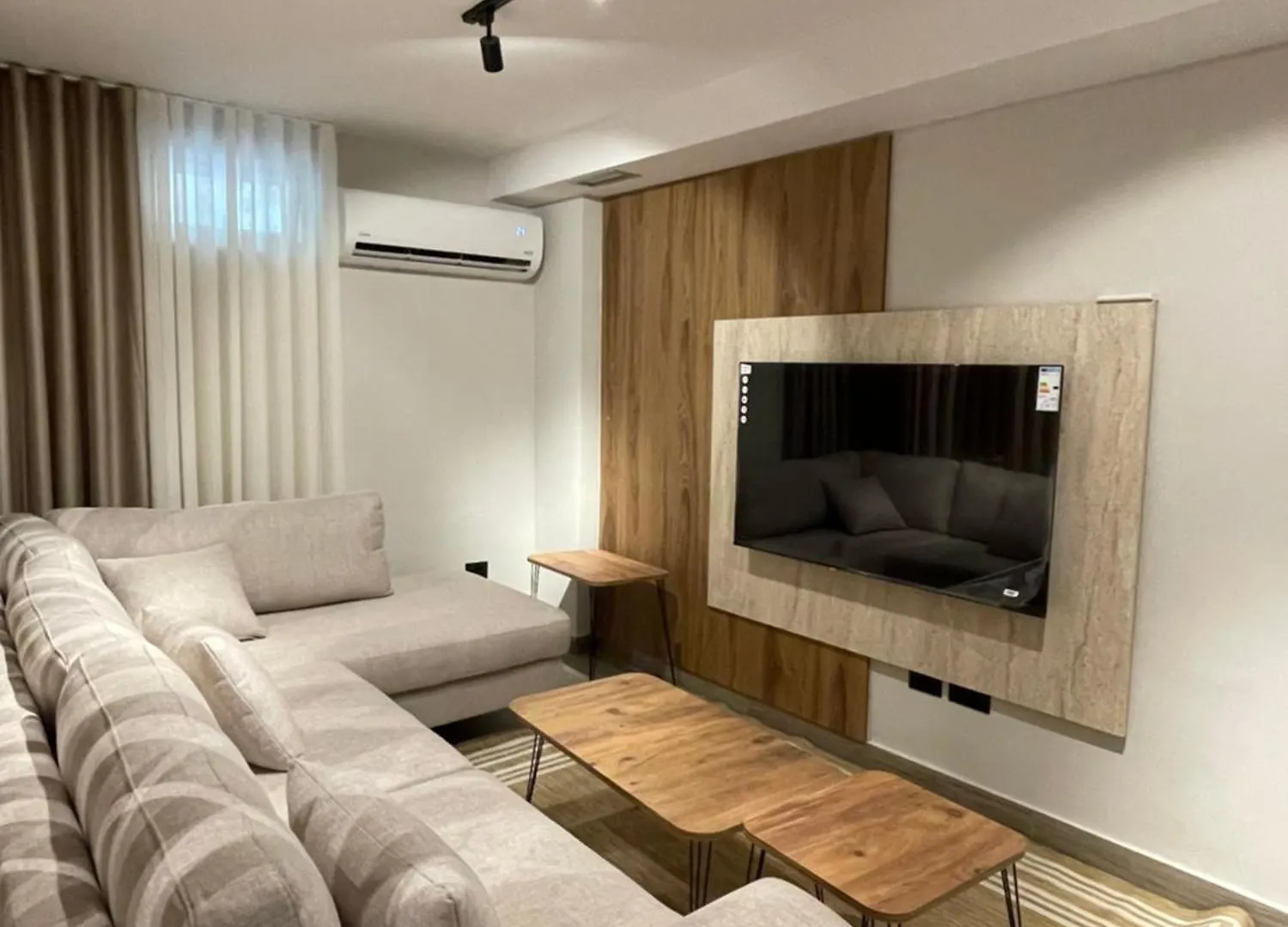 Elite Apartment Booking Tirana Albania