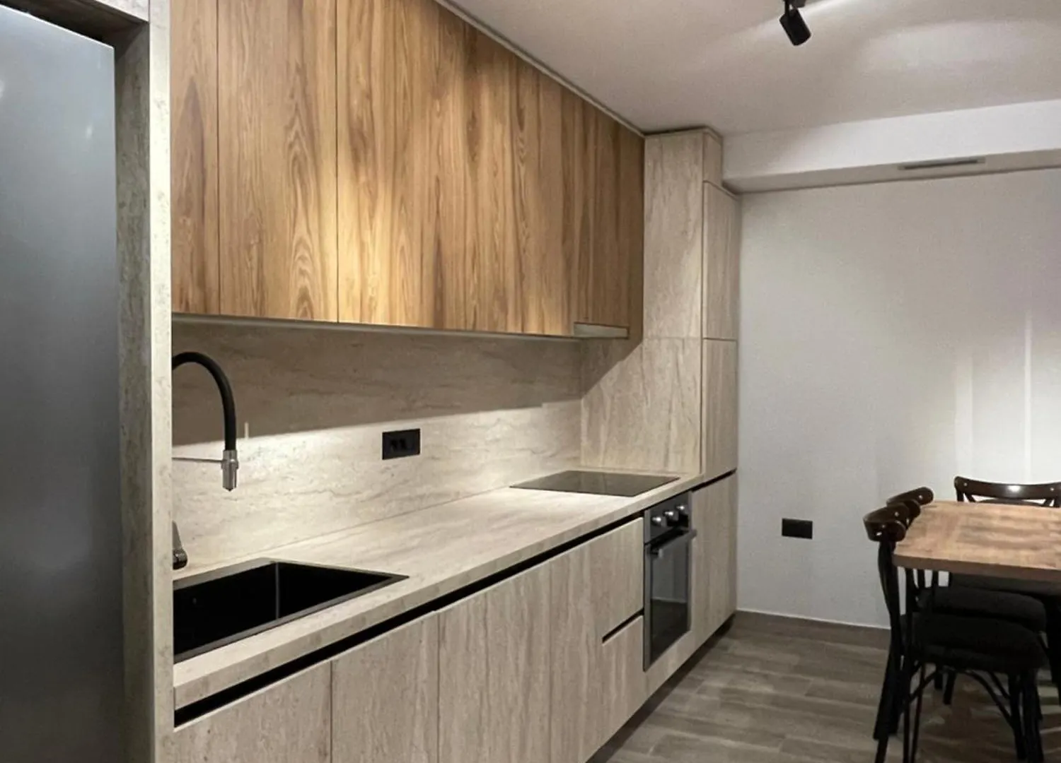 Elite Apartment Booking Tirana 0*,